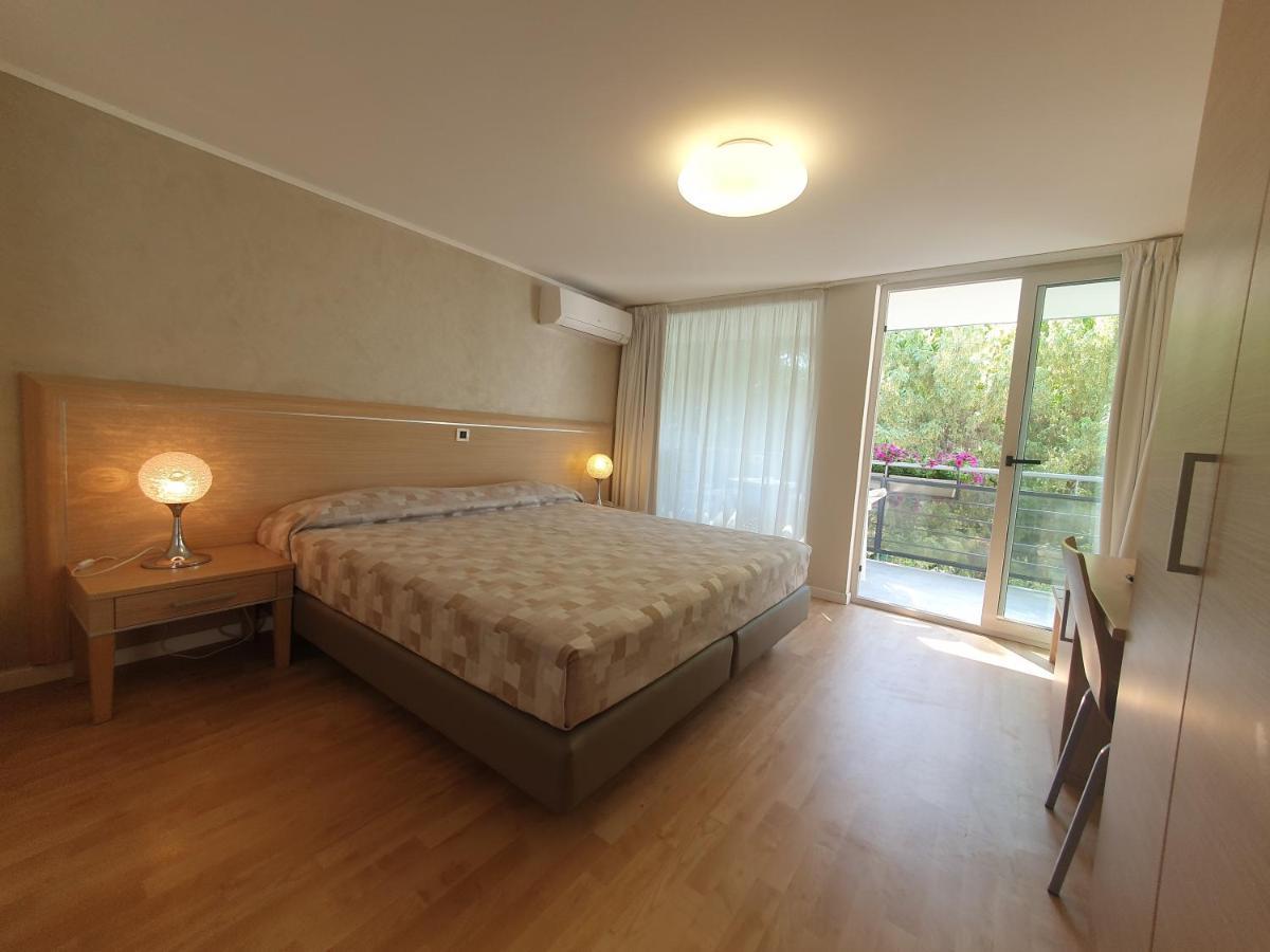 Hotel Eurovil Garni 리그나노 사비아도로 외부 사진