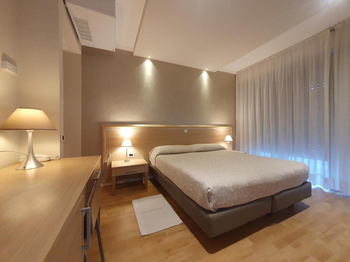 Hotel Eurovil Garni 리그나노 사비아도로 외부 사진