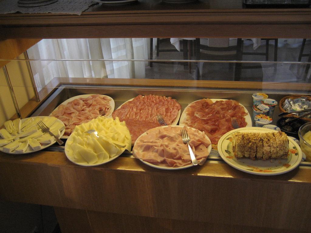 Hotel Eurovil Garni 리그나노 사비아도로 외부 사진