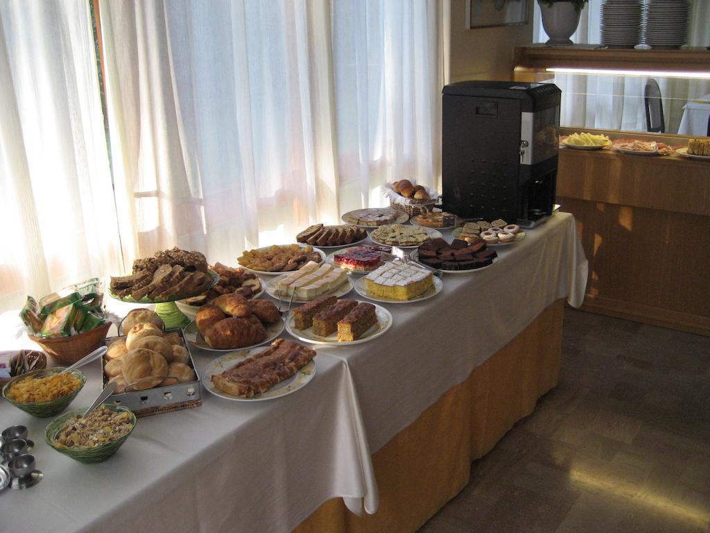 Hotel Eurovil Garni 리그나노 사비아도로 외부 사진